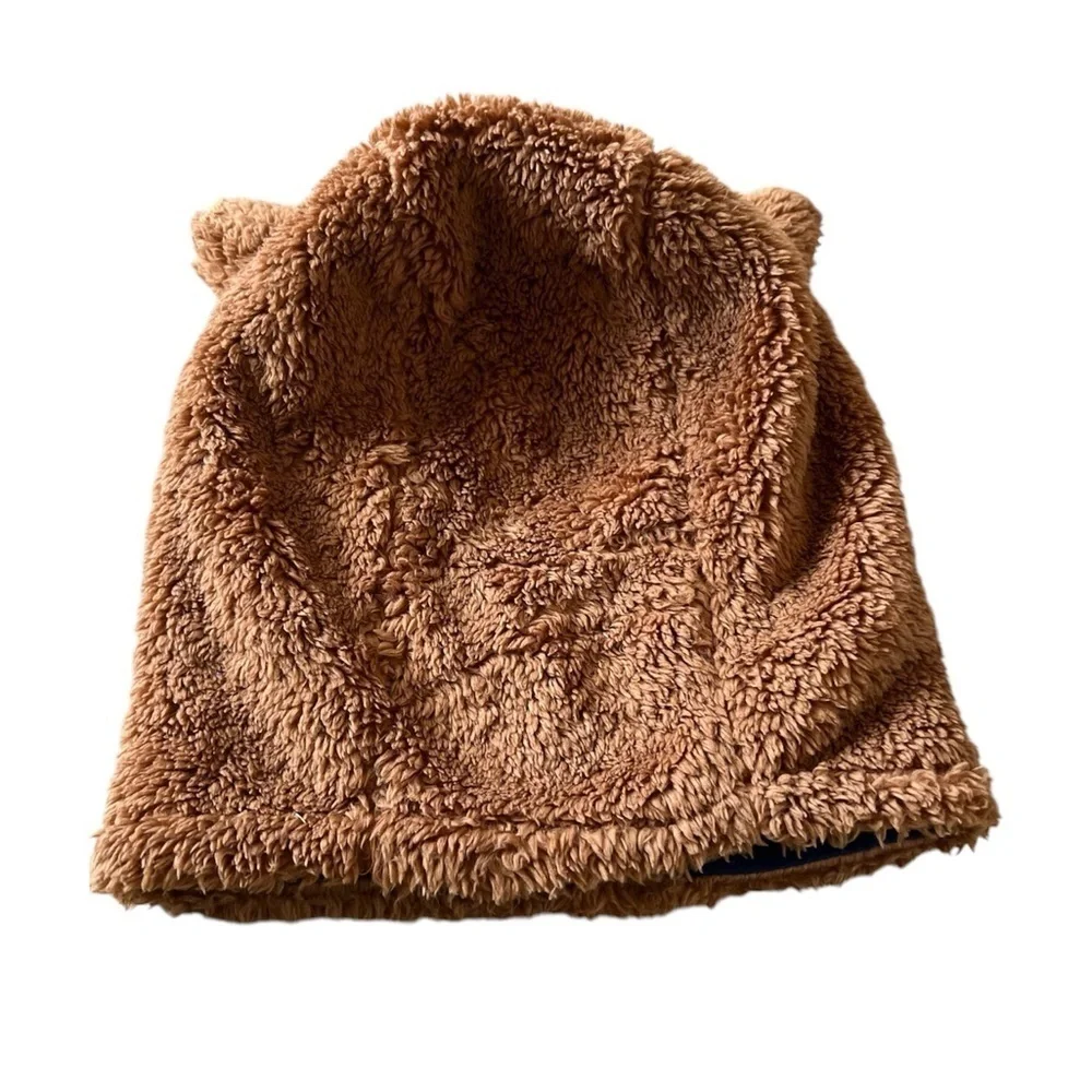 Toby Faux Fur animal pull over hat. (2-4 years). Unisex